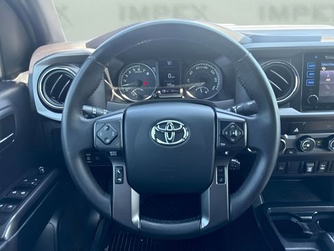 Used 2019 Toyota Tacoma TRD Sport AWD/4WD image 13