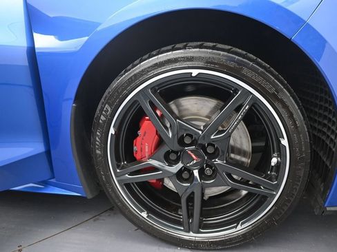 Used 2022 Chevrolet Corvette Stingray Premium Conv w/ Z51 Performance Package RWD image 47