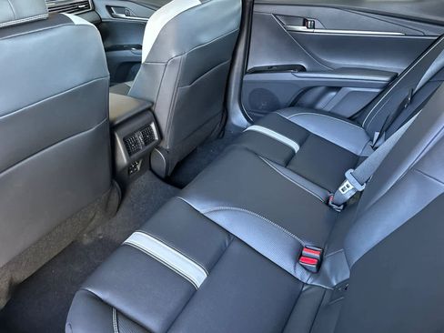 New 2026 Toyota Camry SE image 4