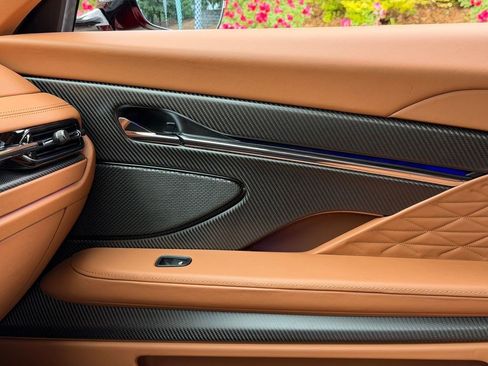 Used 2025 Aston Martin DB12 Coupe RWD image 35