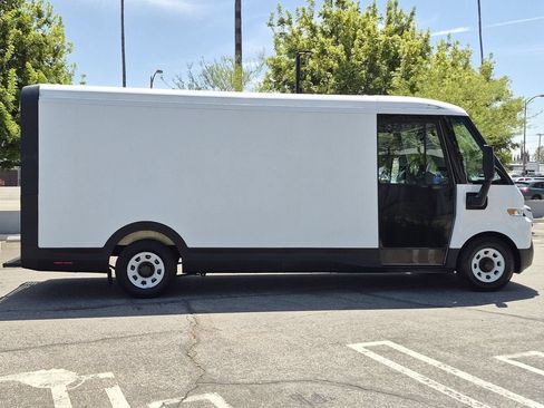 Used 2023 Chevrolet Brightdrop 600 w/ Active Safety Package 2 AWD/4WD image 5