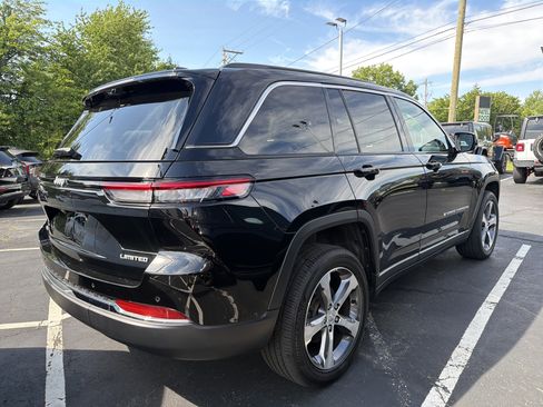 Certified 2025 Jeep Grand Cherokee Limited w/ Luxury Tech Group II AWD/4WD image 7