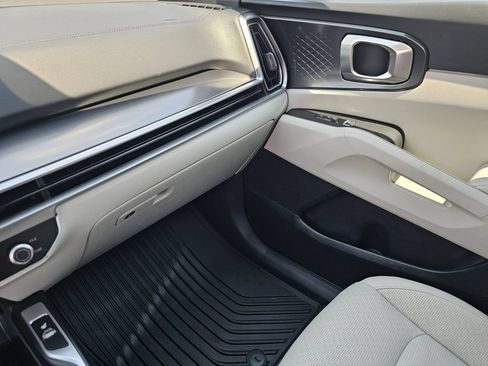 Used 2025 Kia Sorento S w/ Panoramic Sunroof Package FWD image 28