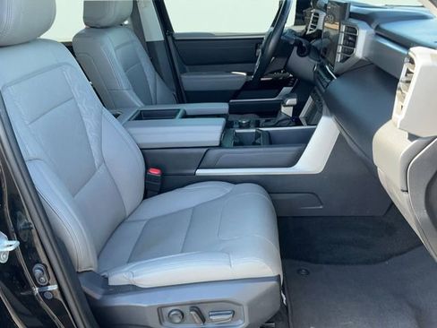 Used 2024 Toyota Tundra Limited image 19