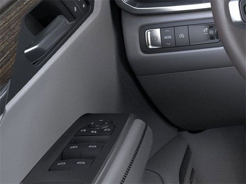 New 2026 GMC Acadia Denali image 22