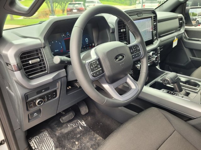 New 2026 Ford F150 XLT w/ Equipment Group 302A MID AWD/4WD image 9