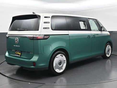 Used 2025 Volkswagen ID. Buzz 1st Edition image 5