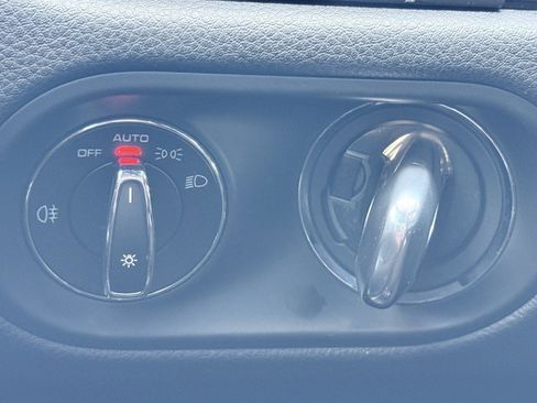 Used 2021 Porsche Macan S image 12