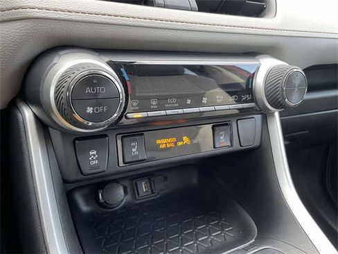 Used 2021 Toyota RAV4 XLE w/ XLE Grade Weather Package image 28