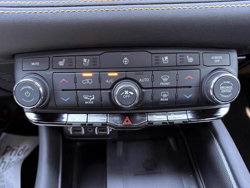 Used 2023 Dodge Durango R/T AWD/4WD image 25