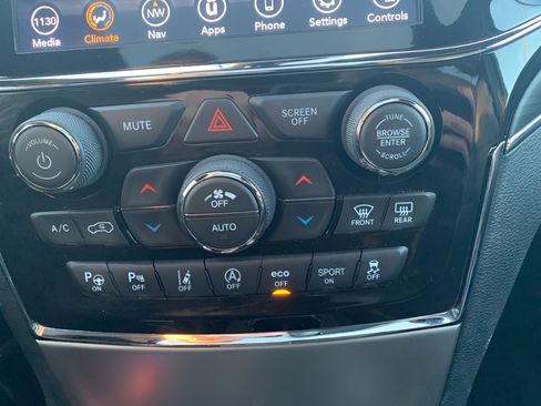 Used 2021 Jeep Grand Cherokee Limited w/ Luxury Group II image 13