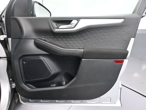 Used 2020 Ford Escape SE FWD image 41