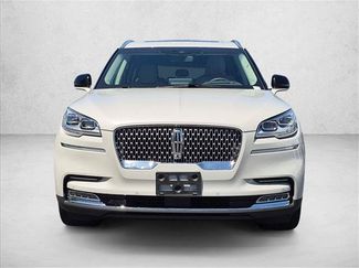 Used 2020 Lincoln Aviator Reserve w/ Equipment Group 202A AWD/4WD video 2