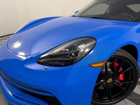 Certified 2024 Porsche 718 Cayman S RWD image 11