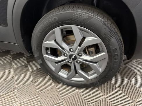 Certified 2024 Kia Seltos LX AWD/4WD image 31