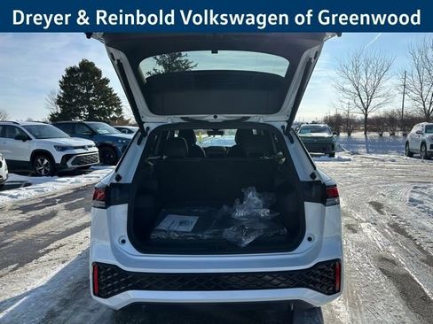 New 2026 Volkswagen Tiguan SE R-Line image 33