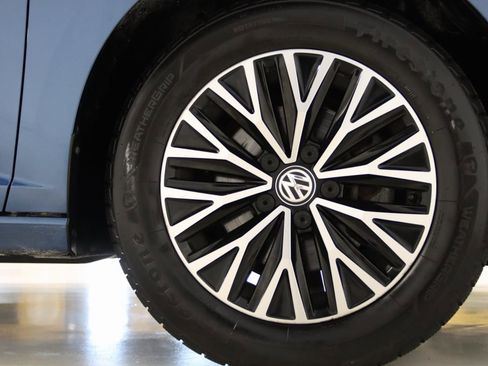 Used 2019 Volkswagen Jetta SE w/ Cold Weather Package image 68