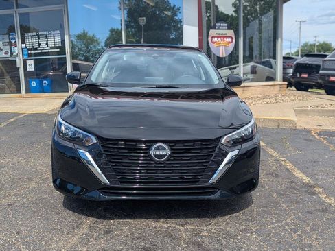 Used 2025 Nissan Sentra SV w/ Trunk Package FWD image 5