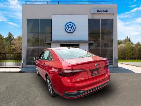 Certified 2023 Volkswagen Jetta SE w/ Panoramic Sunroof Package FWD image 5