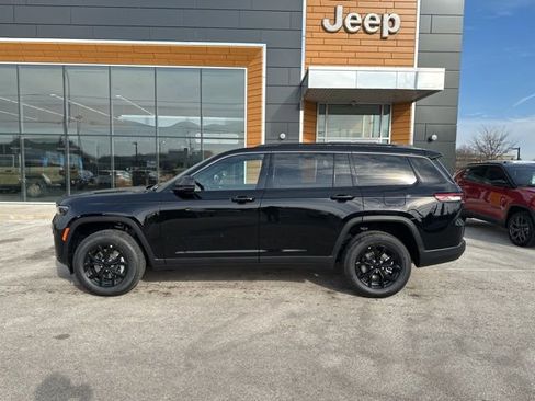 New 2026 Jeep Grand Cherokee L 4WD image 9