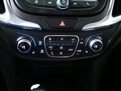 Certified 2019 Chevrolet Equinox LT AWD/4WD image 23