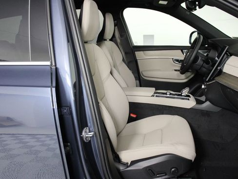 New 2026 Volvo XC90 B6 Plus w/ Protection Package Premier image 10