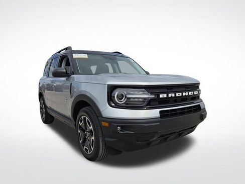 Certified 2022 Ford Bronco Sport Outer Banks w/ Tech Package AWD/4WD image 1