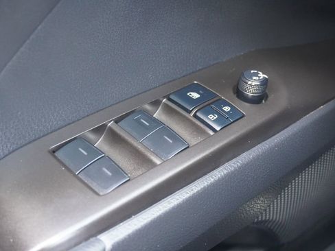 Certified 2022 Toyota Camry SE w/ Convenience Package FWD image 13