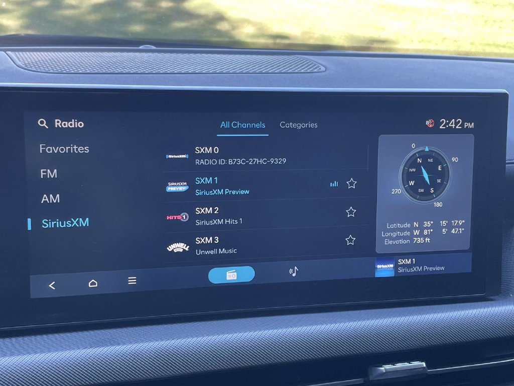 Used 2025 Hyundai Sonata SE FWD image 24
