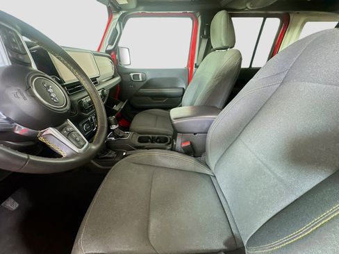 Used 2024 Jeep Wrangler Unlimited Sahara AWD/4WD image 13