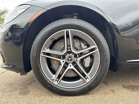 Used 2024 Mercedes-Benz S 580e 4MATIC Sedan image 12