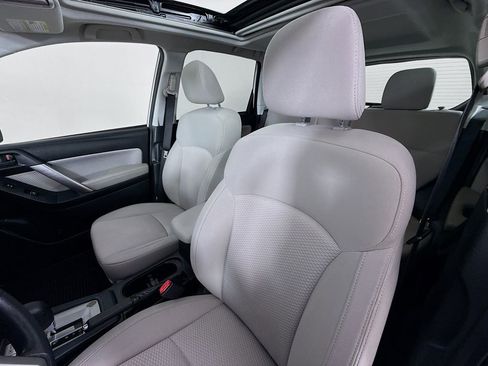 Used 2017 Subaru Forester 2.5i Premium image 24