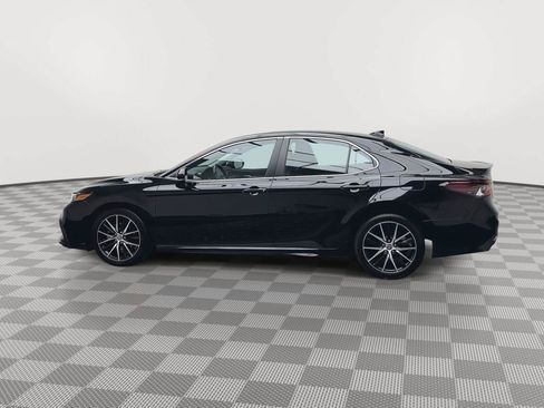 Used 2021 Toyota Camry SE w/ Convenience Package FWD image 30