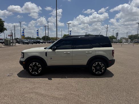 Certified 2024 Ford Bronco Sport Outer Banks AWD/4WD image 2