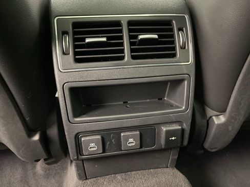 Used 2024 Jaguar F-PACE R-Dynamic S image 24