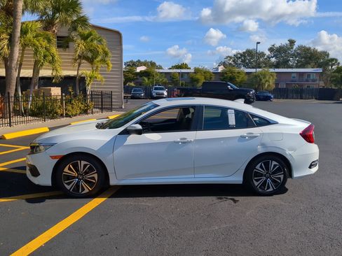 Used 2017 Honda Civic EX-L image 9