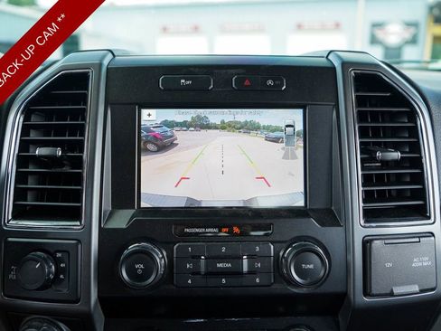 Used 2019 Ford F150 XLT w/ Equipment Group 302A Luxury AWD/4WD image 11