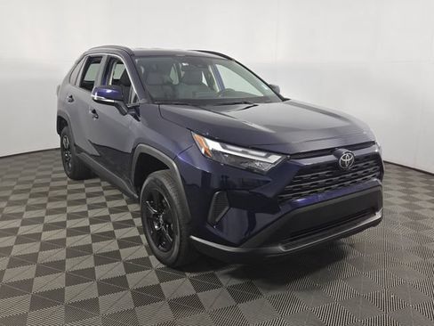 Used 2025 Toyota RAV4 XLE AWD/4WD image 1