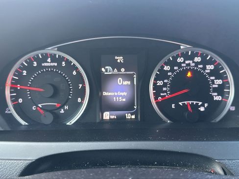 Used 2017 Toyota Camry SE image 15