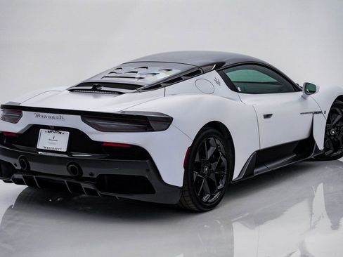 Certified 2022 Maserati MC20 Coupe image 13