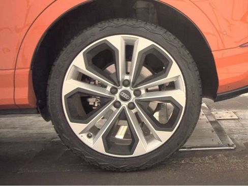 Used 2019 Audi Q3 2.0T Prestige w/ Prestige Package AWD/4WD image 14