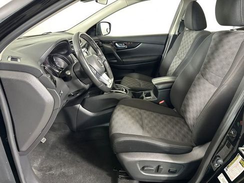 Used 2019 Nissan Rogue Sport SV w/ All-Weather Package FWD image 10