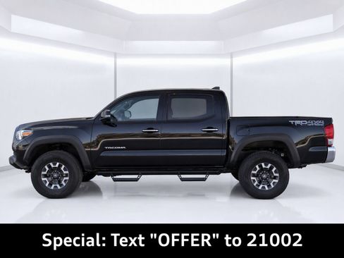Used 2019 Toyota Tacoma TRD Off-Road AWD/4WD image 2