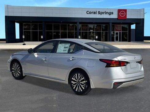 New 2026 Nissan Altima 2.5 SV FWD image 3