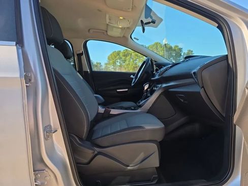 Used 2016 Ford Escape SE image 38