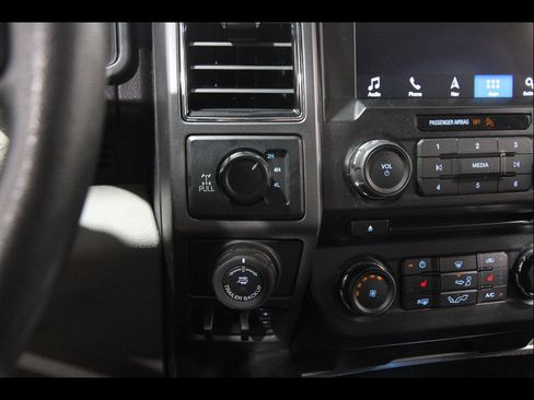 Used 2018 Ford F150 XLT w/ Equipment Group 302A Luxury AWD/4WD image 15