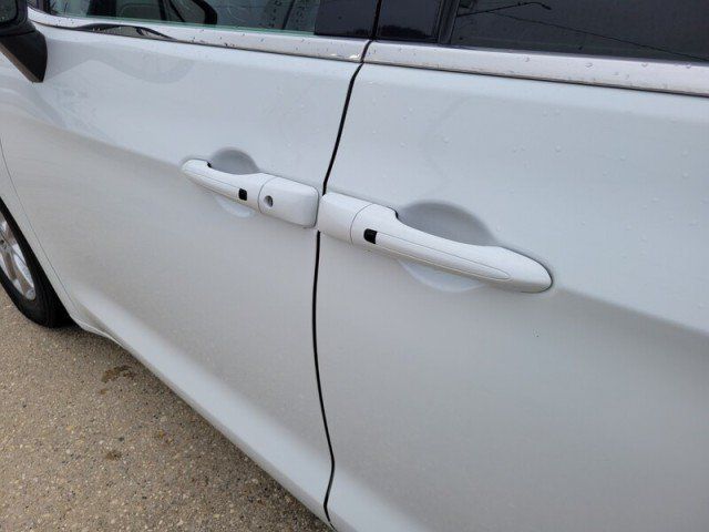Used 2023 Chrysler Voyager LX FWD image 10
