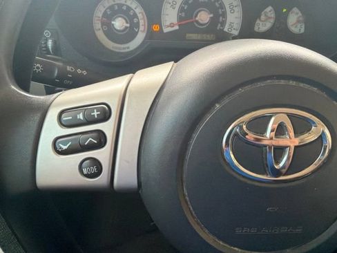 Used 2011 Toyota FJ Cruiser 4WD w/ Convenience Pkg image 13