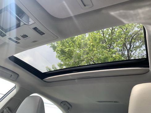 Used 2017 Lexus ES 350 w/ Luxury Package image 24