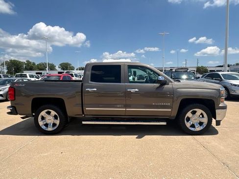 Used 2015 Chevrolet Silverado 1500 LTZ Z71 w/ LTZ Plus Package AWD/4WD image 2